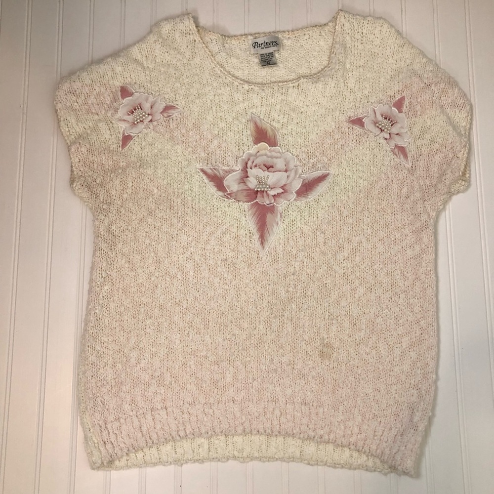 Partners by Mervyn's Ivory Short Sleeve Floral Knit Sweater Large Pearl Detail